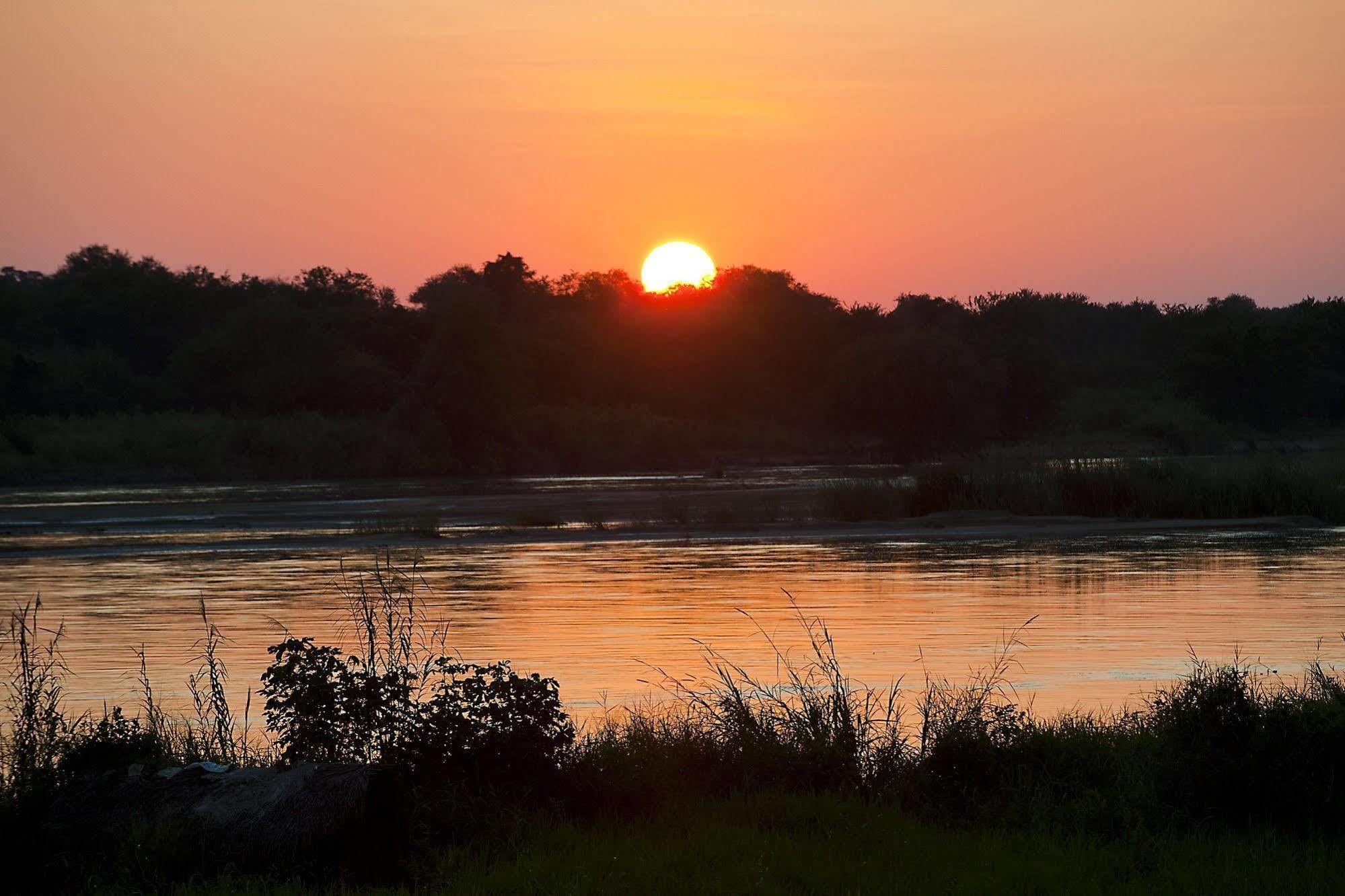 Selous Kinga Lodge Kwangwazi Екстериор снимка